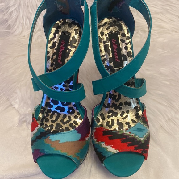 Dollhouse Mayans multi colored platform wedges - Picture 5 of 13